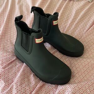 BLACK Hunter ankle boots